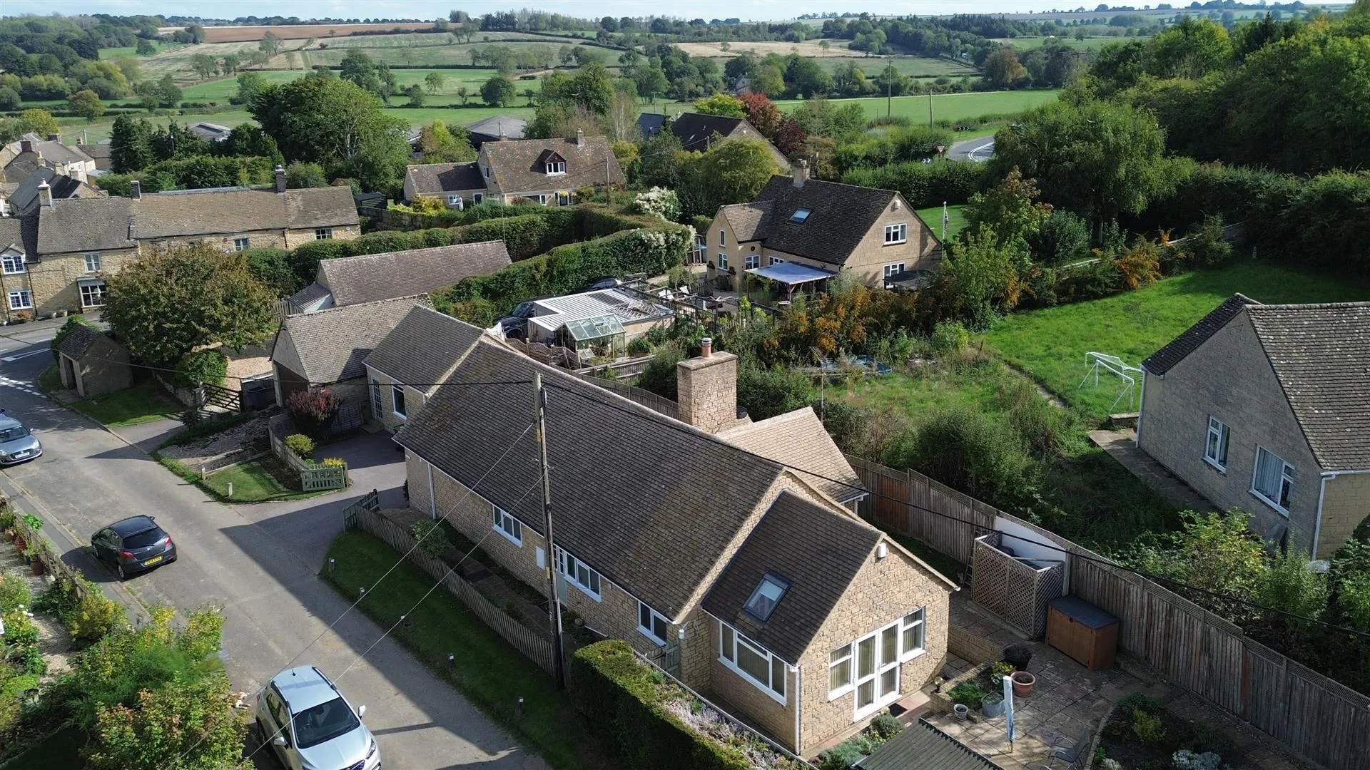 Property photo top 0