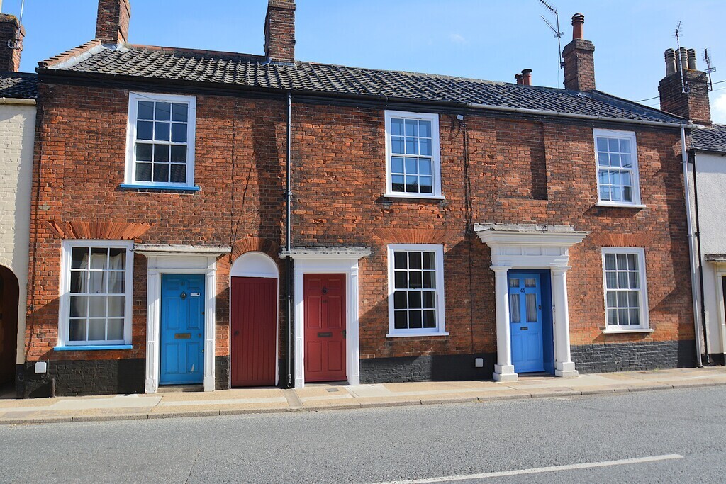 Lower Olland Street, Bungay Image 1