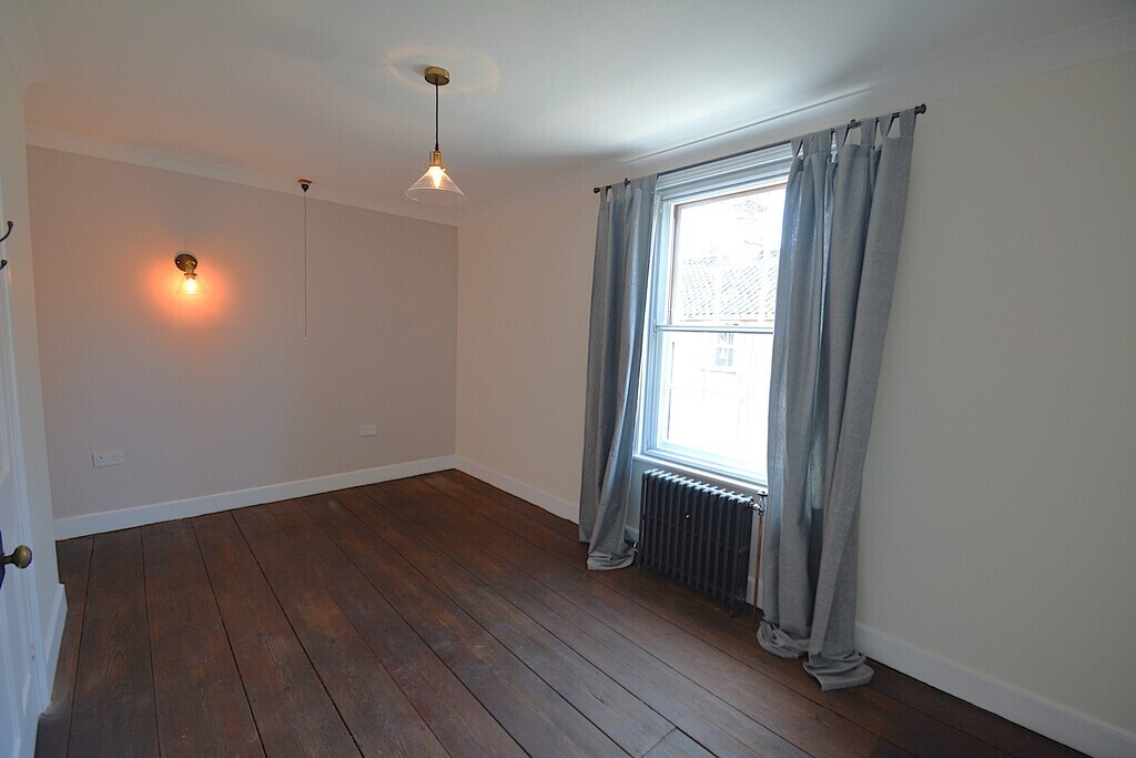 Lower Olland Street, Bungay Image 11