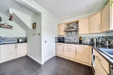 Stephenson Drive, East Grinstead, RH19 photo 4
