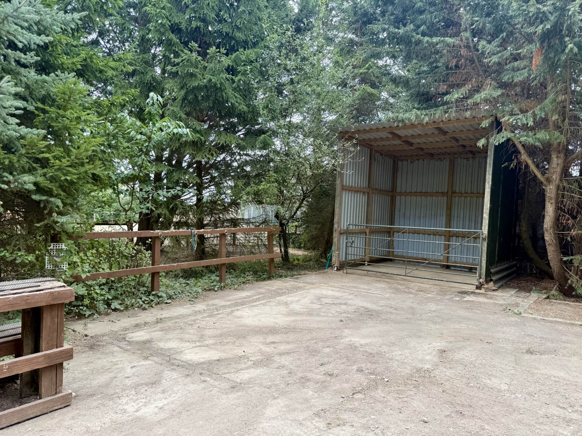 Braydon, Swindon, Wiltshire Image 15