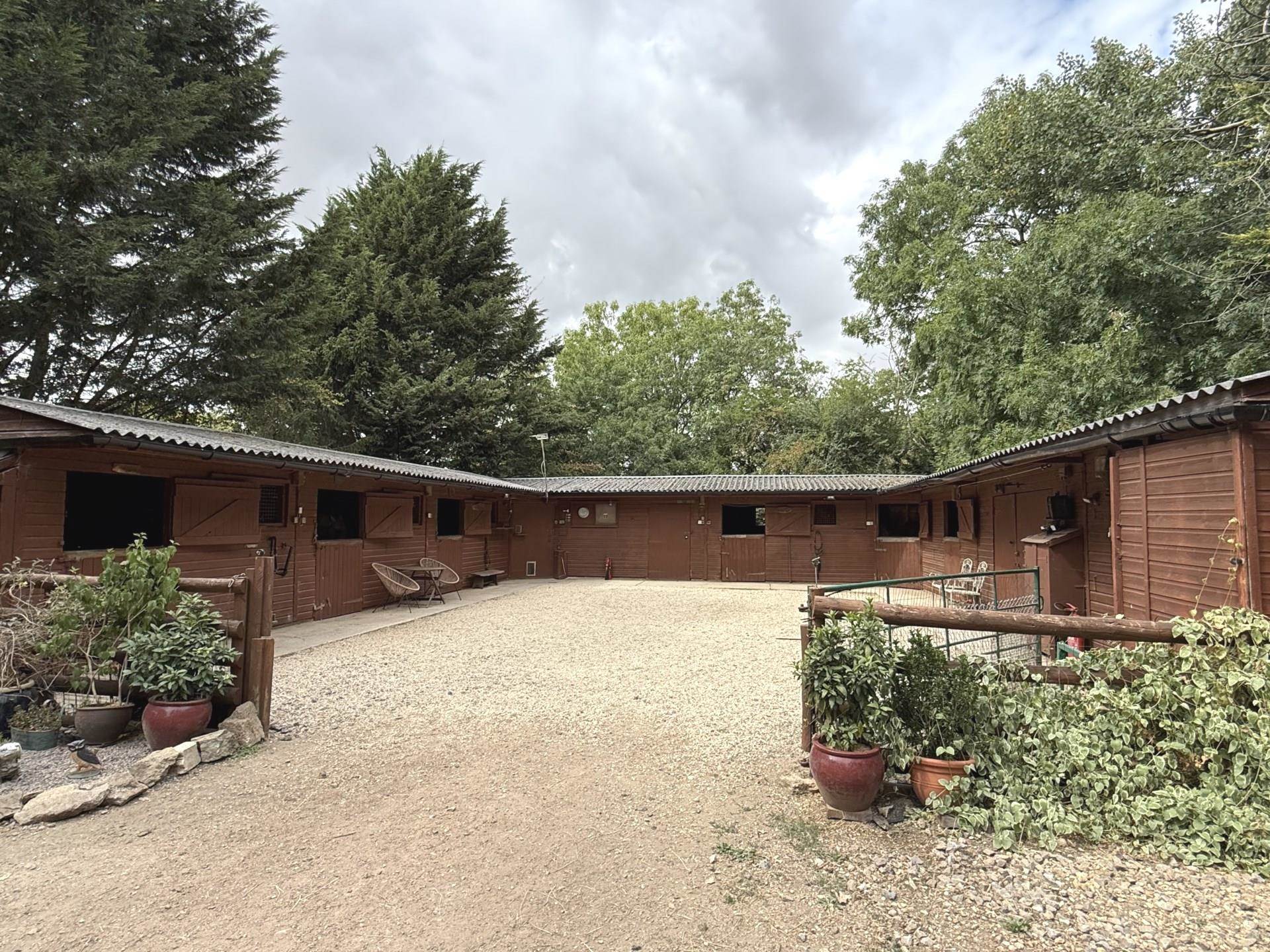 Braydon, Swindon, Wiltshire Image 17