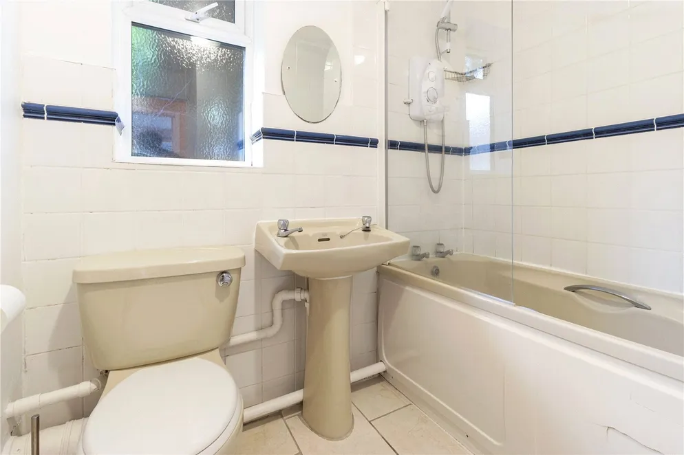 Property carousel item 3