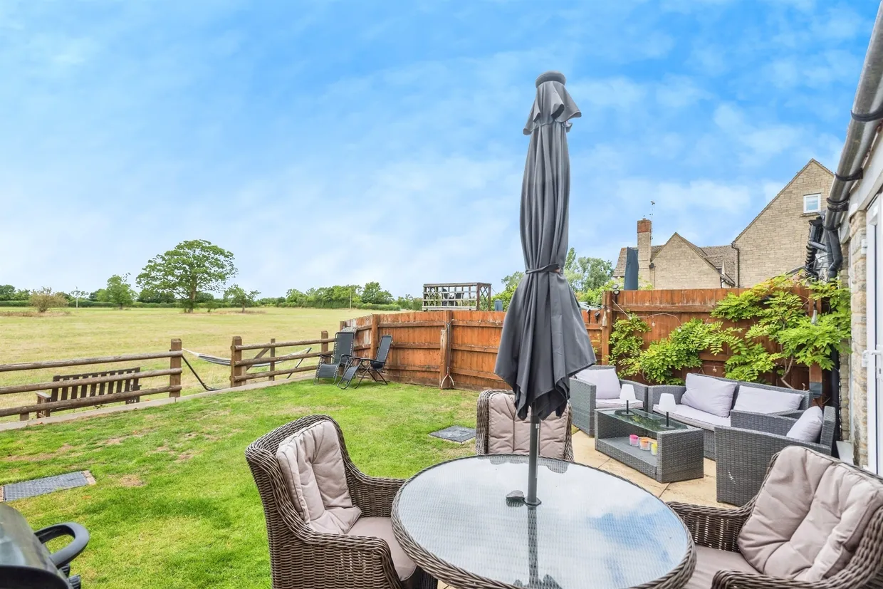 Latton, Wiltshire, SN6 photo 13