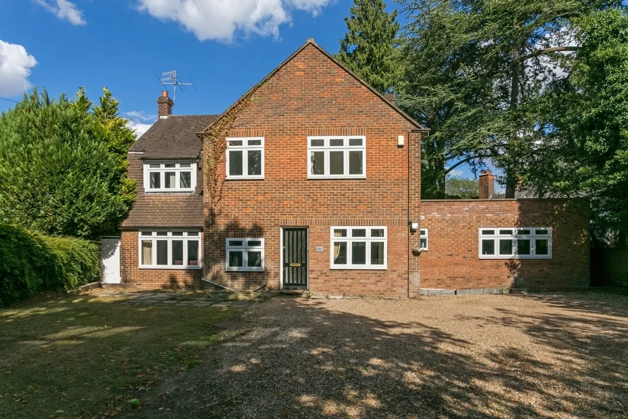 Langley Road Watford WD17 photo 1