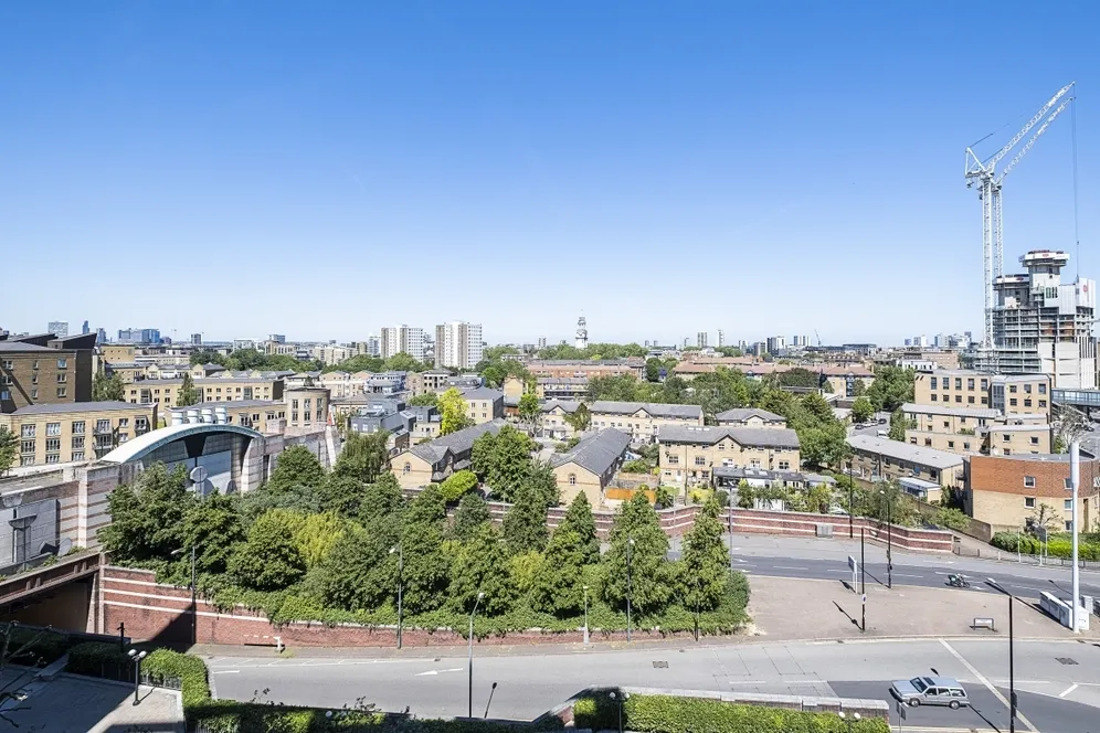Westferry Circus, E14 photo 12