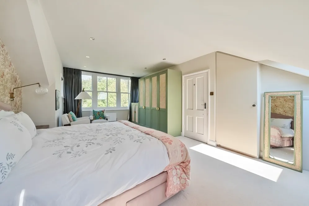 Redston Road London N8 photo 9