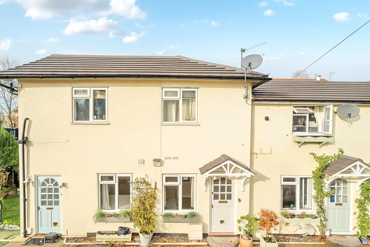 Addlestone Road Addlestone KT15 photo 1