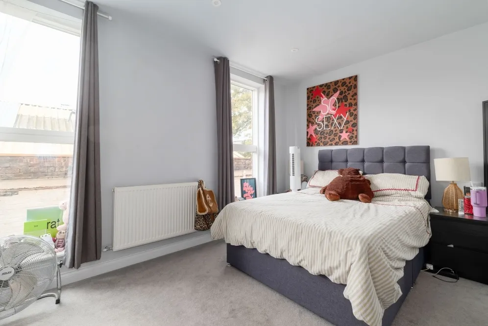 Wells Walk, E7 photo 6