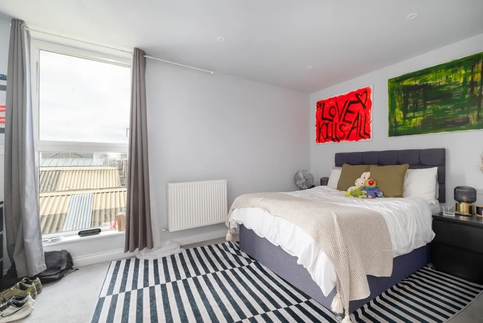 Wells Walk, E7 photo 8