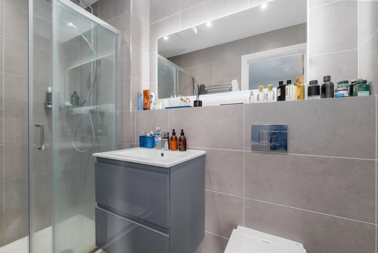 Wells Walk, E7 photo 9