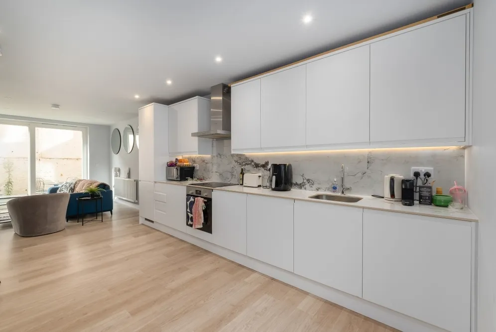 Wells Walk, E7 photo 16