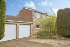 Lees Close, Cullingworth, BRADFORD