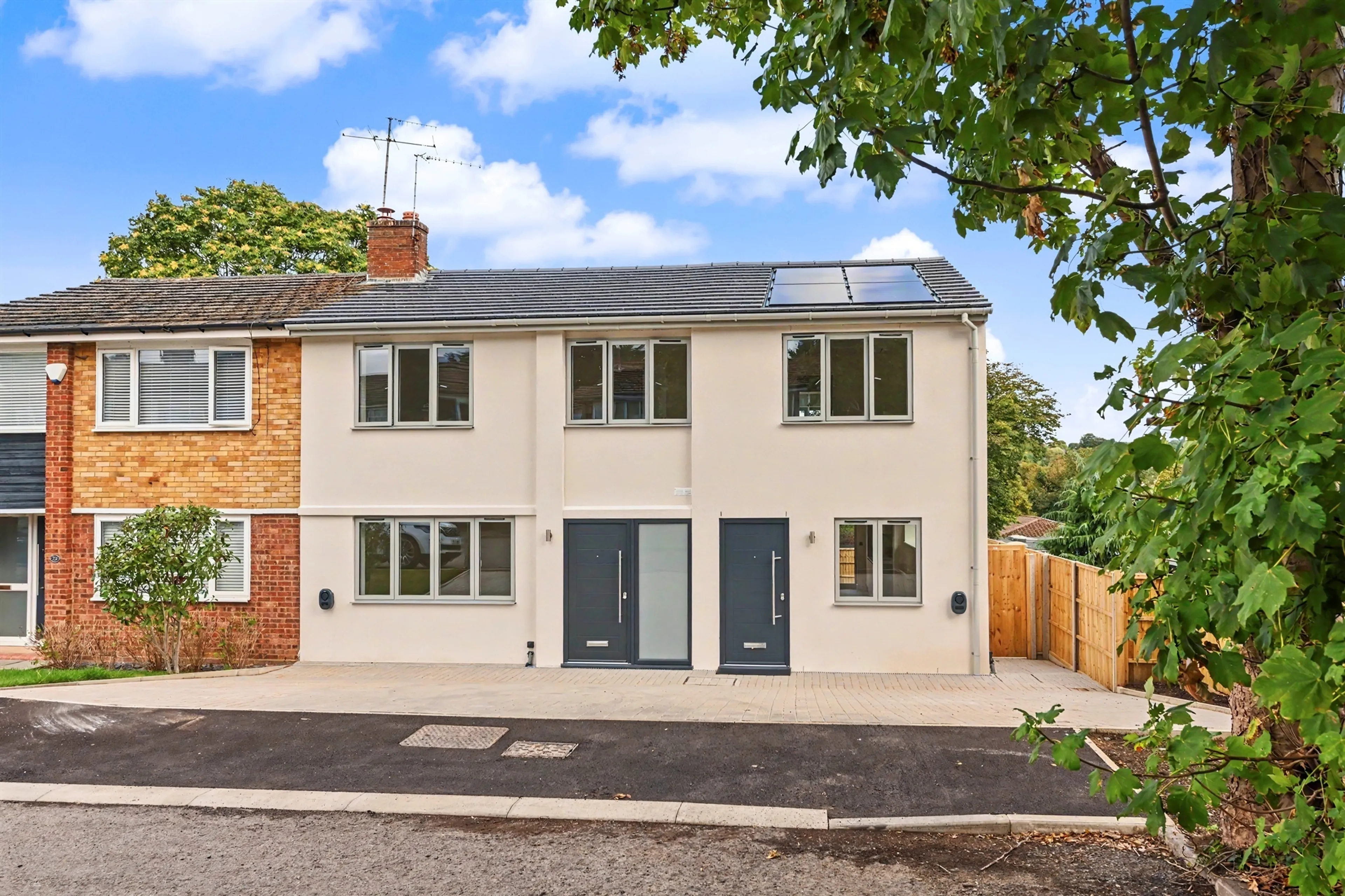 Property at Coombe Gardens, Berkhamsted