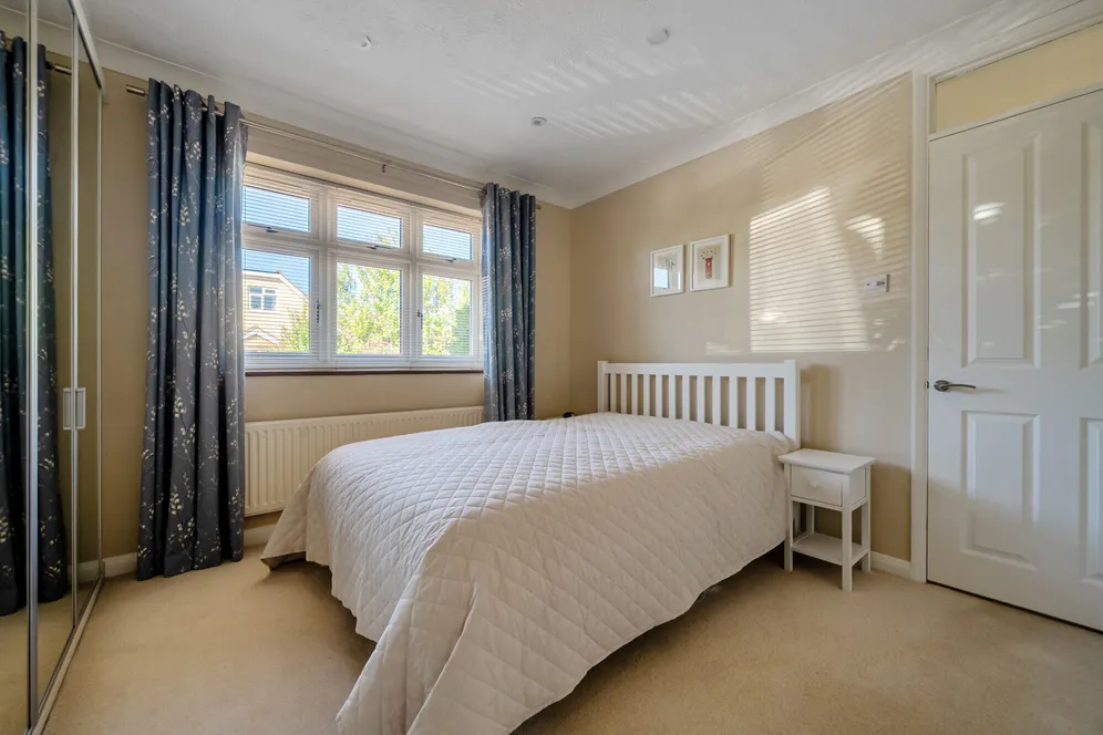 Fifield Road, Fifield, Maidenhead, SL6 photo 8
