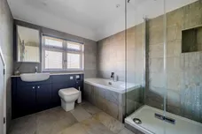Fifield Road, Fifield, Maidenhead, SL6 photo 9