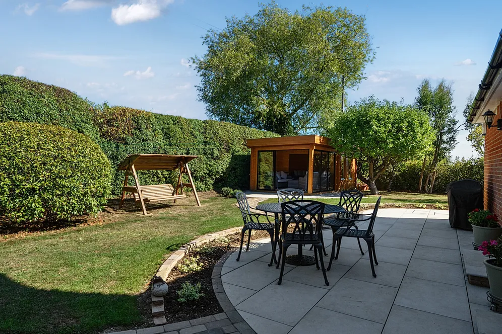 Fifield Road, Fifield, Maidenhead, SL6 photo 11