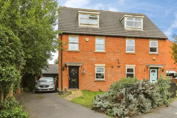 The Rise, Brierley, Barnsley, S72