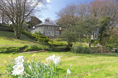Paradise House, Paradise Road, PL35
