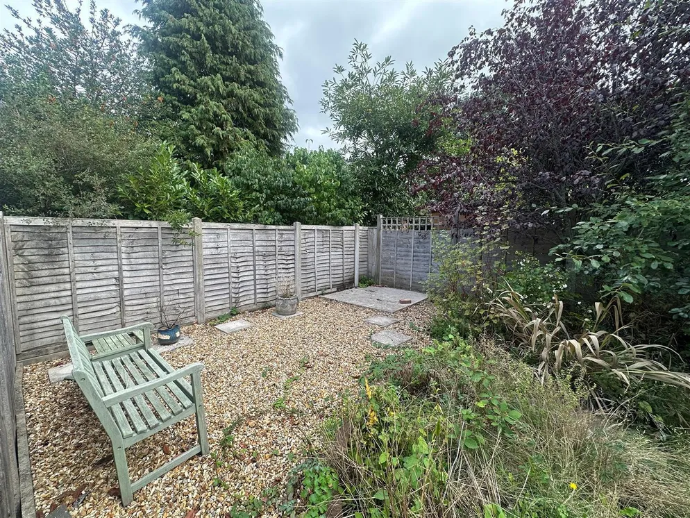 Property carousel item 17