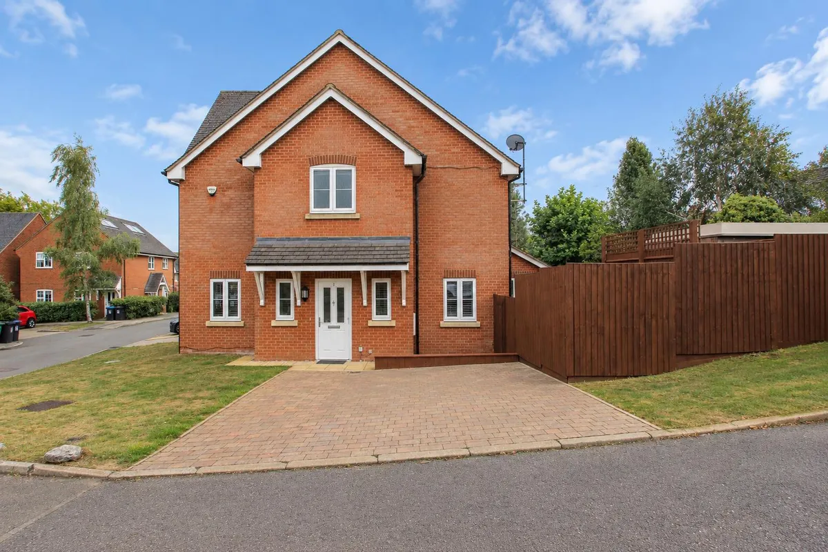 Jubilee Walk, Kings Langley
