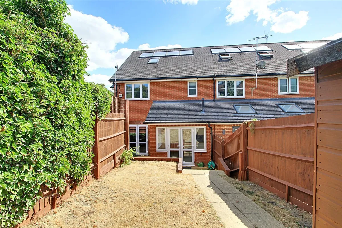 Jubilee Walk, Kings Langley