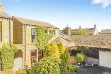 Paris Mews, Scholes, Holmfirth
