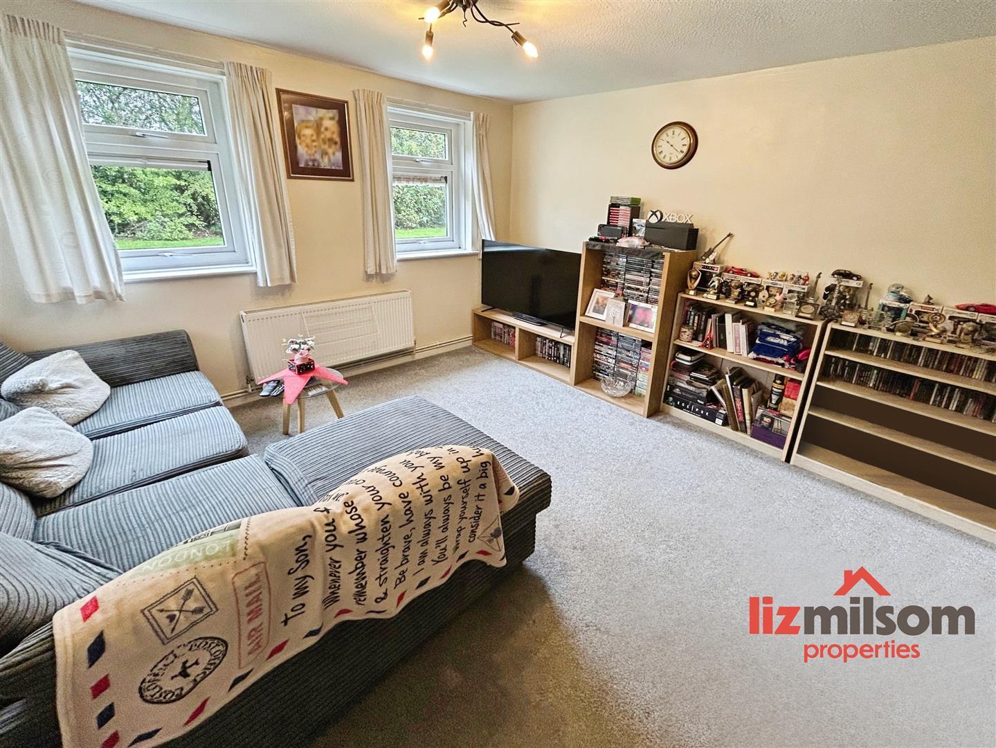 Small Thorn Place, Woodville, Swadlincote Image 3