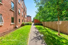 Montagu Crescent, Redhill
