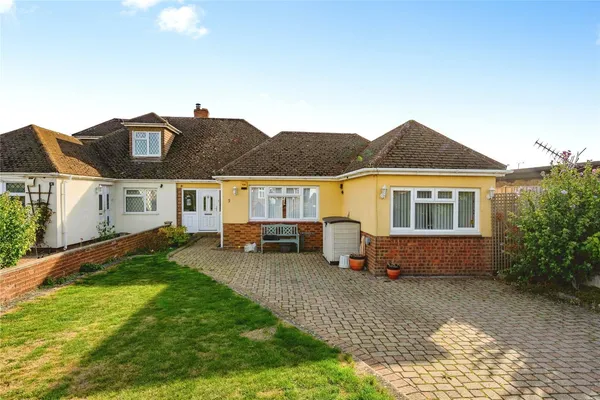 Elm Avenue, Caddington, Luton, Bedfor...