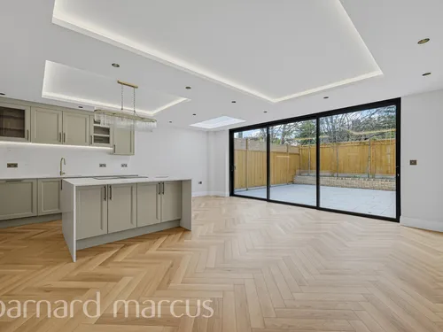 Winston Close, LONDONphoto