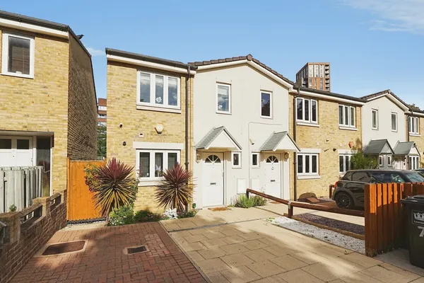 Clayton Drive, London, SE8