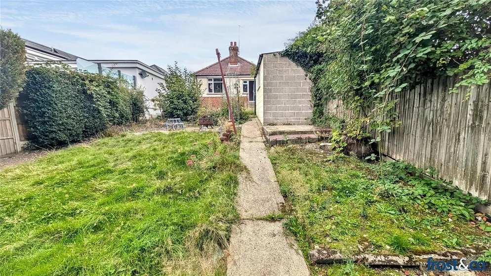 Property carousel item 10