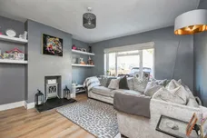 Orchard Avenue, Brentwood