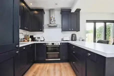 Orchard Avenue, Brentwood