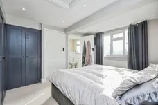 Orchard Avenue, Brentwood
