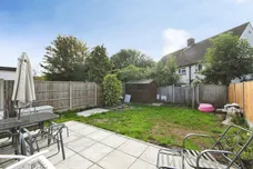 Orchard Avenue, Brentwood
