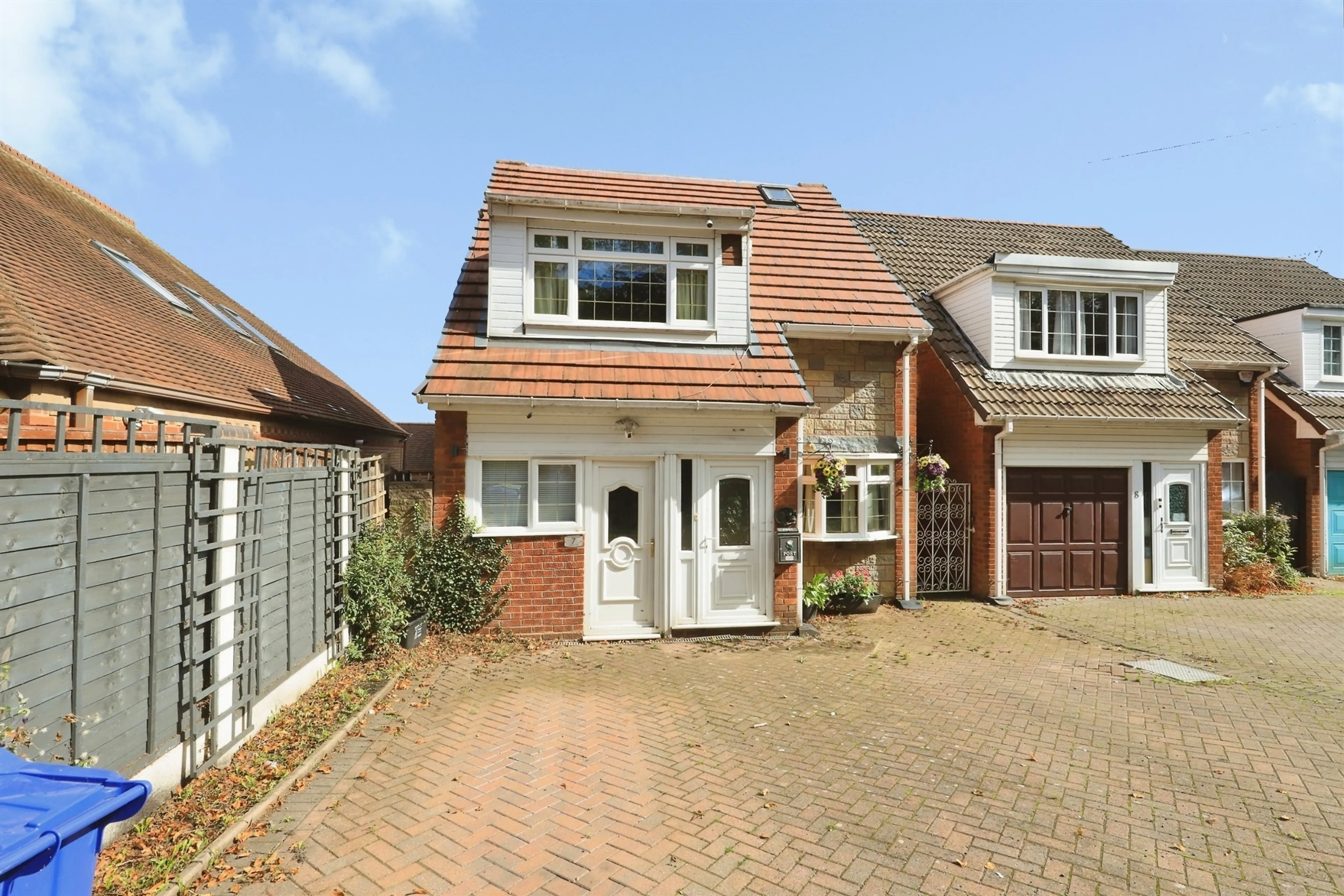 Property photo 0