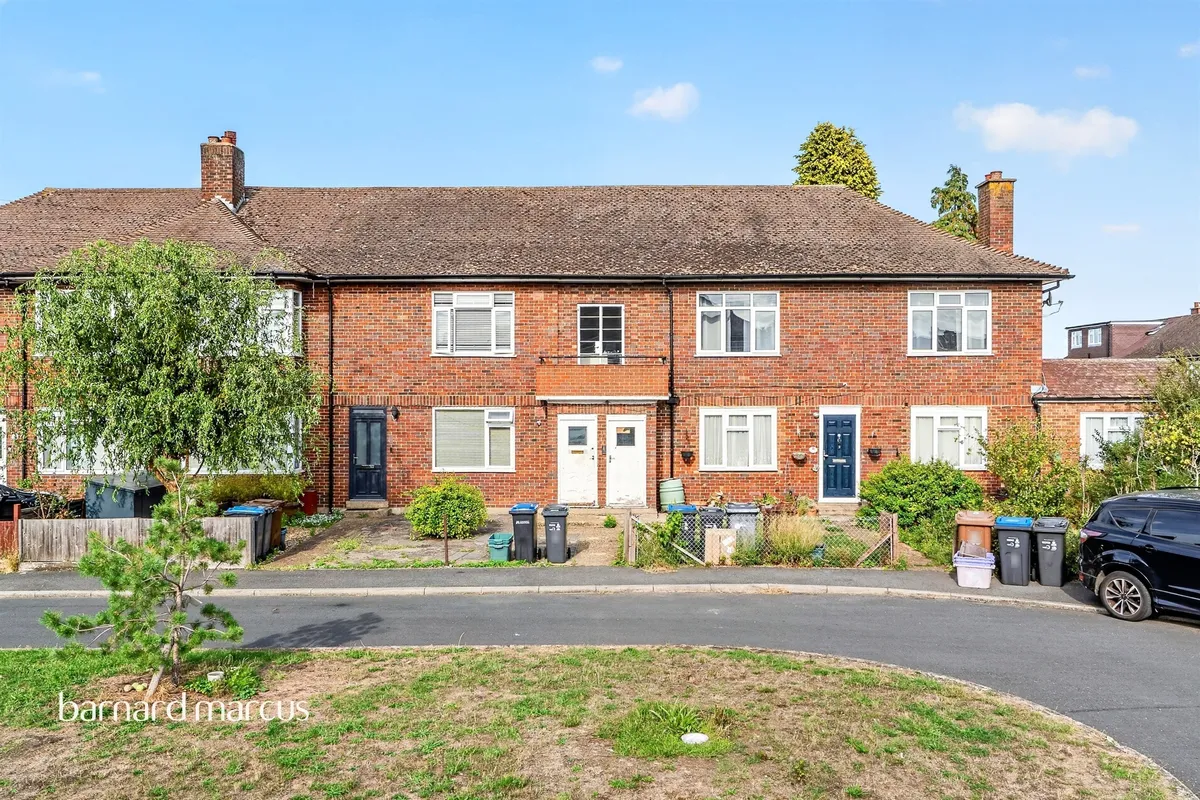 Rowan Close, London