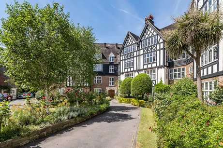 Wildcroft Road, London, SW15