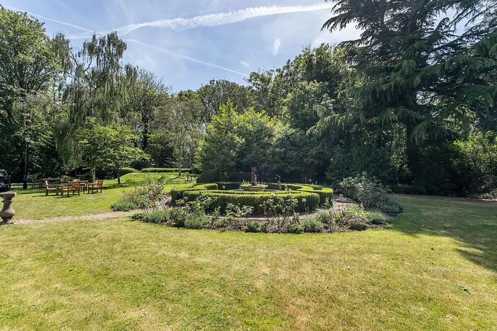 Wildcroft Road, London, SW15 photo 2