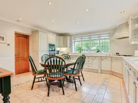 Broomhall Avenue, Wakefield thumb 3