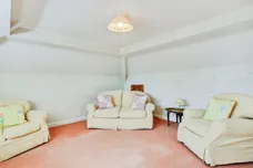 Broomhall Avenue, Wakefield