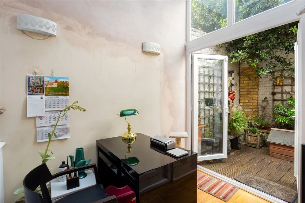 Upper Richmond Road West, London, SW14 photo 8