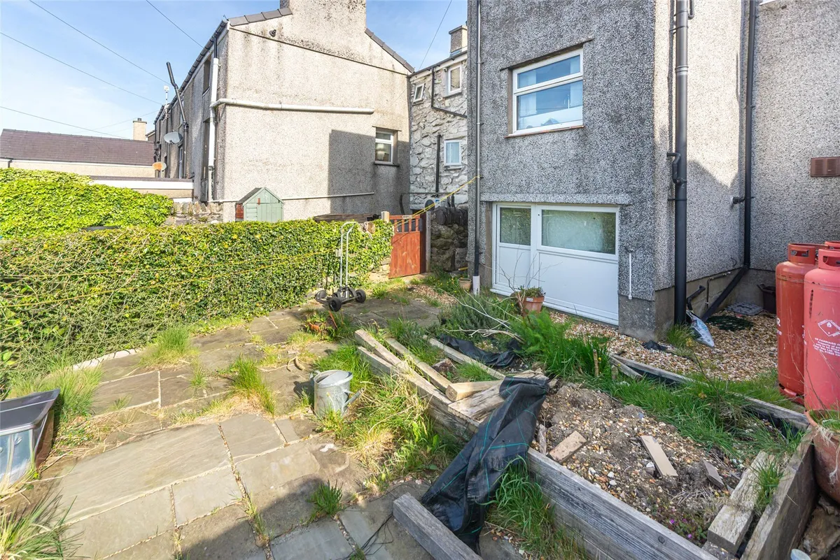 High Street, Deiniolen, Caernarfon, Gwynedd, LL55