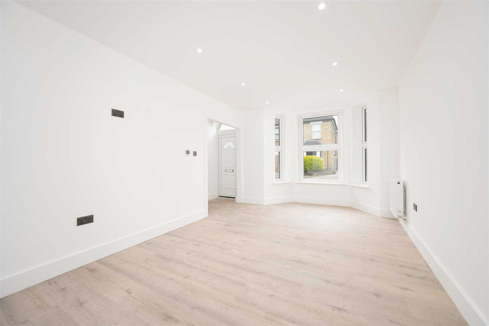 Daventry Avenue, Walthamstow, London Image 2