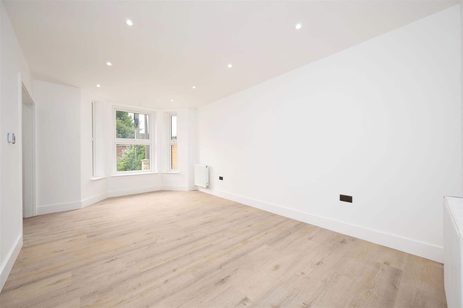 Daventry Avenue, Walthamstow, London Image 3