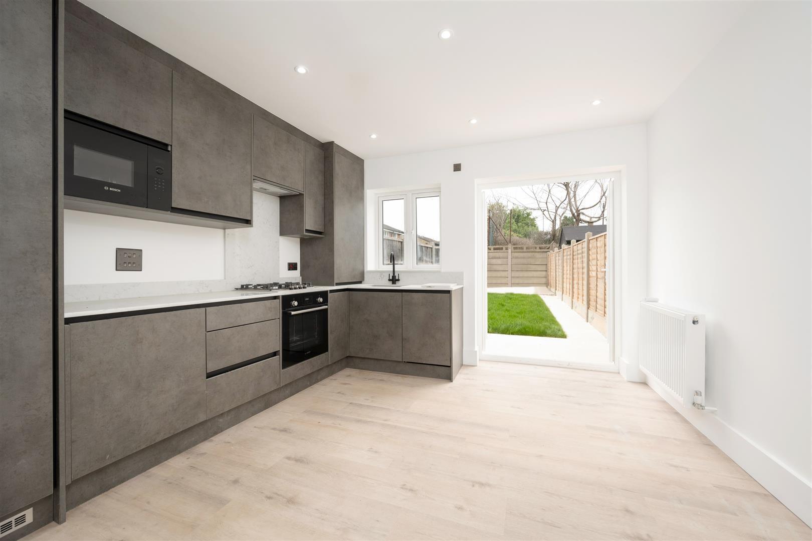 Daventry Avenue, Walthamstow, London Image 5