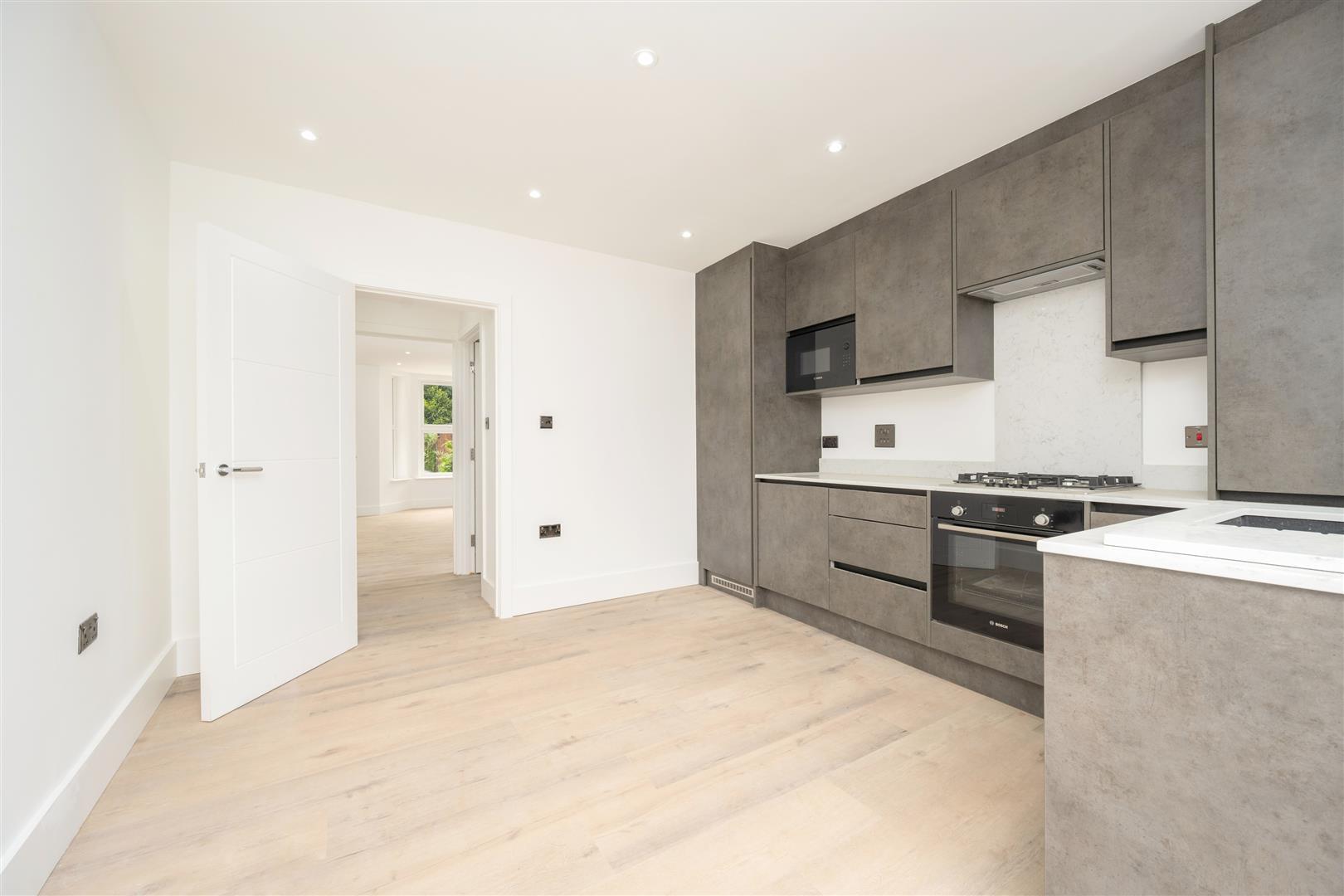 Daventry Avenue, Walthamstow, London Image 7