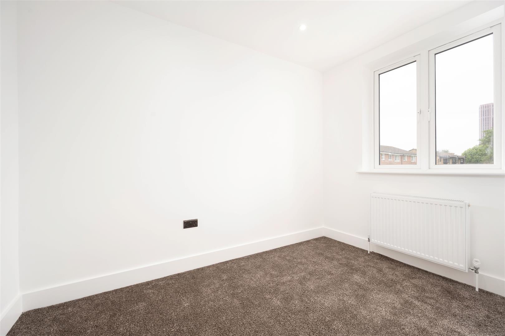 Daventry Avenue, Walthamstow, London Image 11